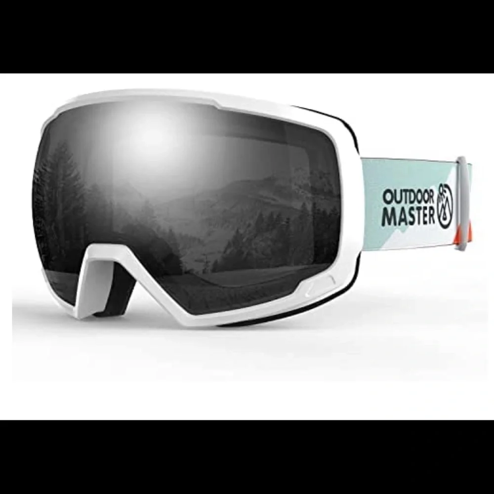 NWT Ski/ Snowboarding goggles for kids, available in blue/black/green, NEW